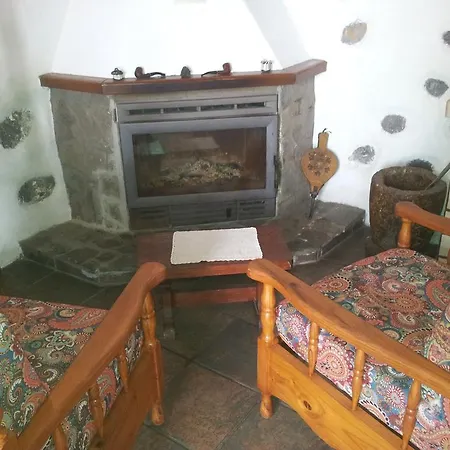 Casa Rural Erjos Country house *